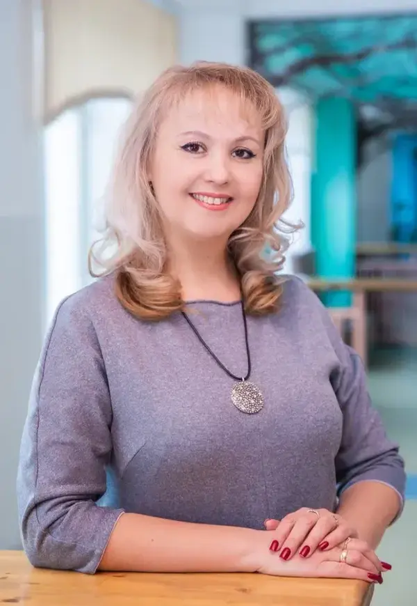 Медведева Елена Баировна.